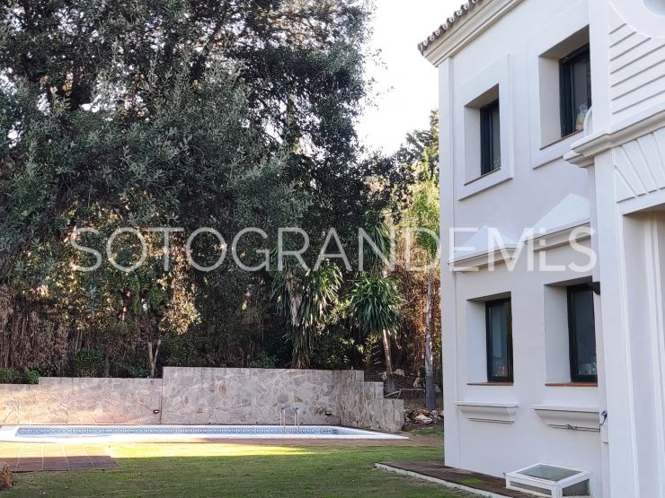 Sotogolf, Sotogrande Alto, adosado de 6 dormitorios a la venta | Teseo Estate