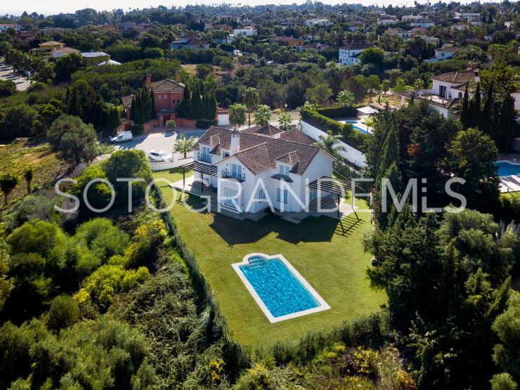 For sale villa with 6 bedrooms in Zona B | Teseo Estate