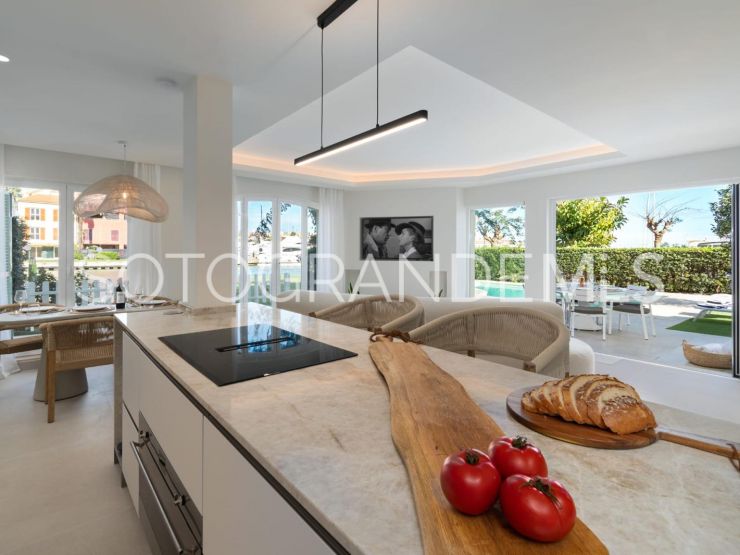 For sale semi detached house with 4 bedrooms in Ribera del Arquero, Sotogrande Marina | Teseo Estate