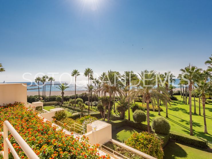 Buy Sotogrande Puerto Deportivo apartment with 2 bedrooms | Teseo Estate