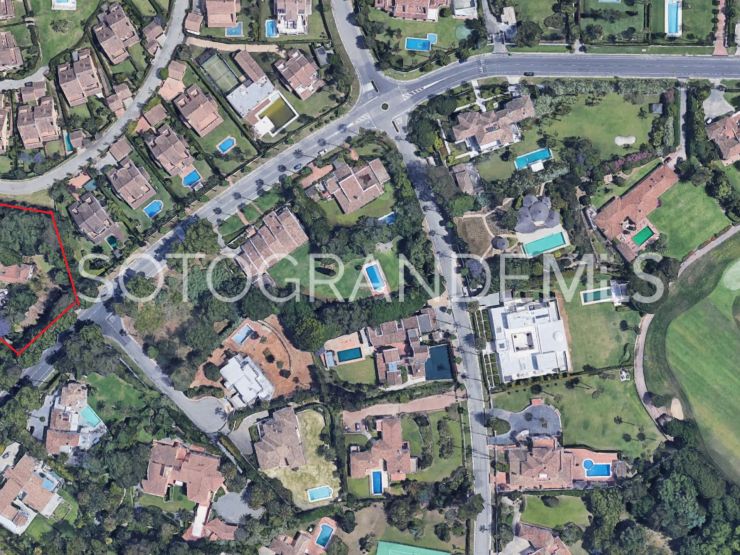 Kings & Queens plot for sale | Teseo Estate