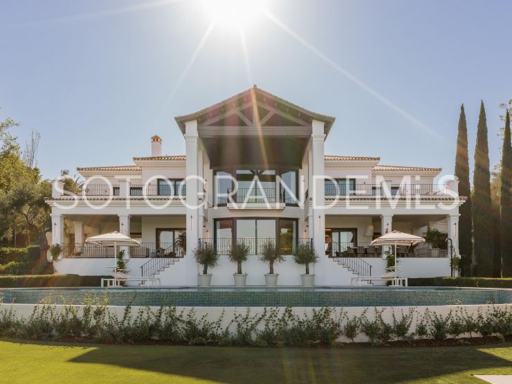 Buy villa in Zona G | Teseo Estate
