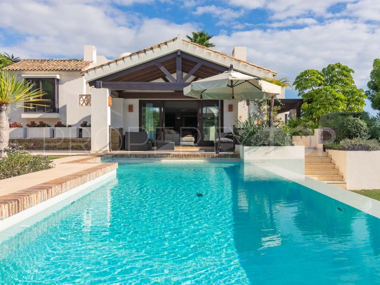 6 bedrooms El Paraiso villa for sale | Lucía Pou Properties
