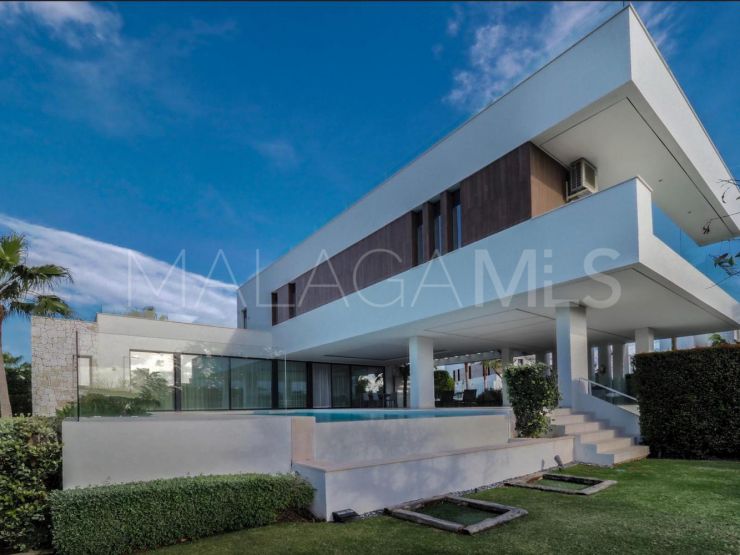 Buy villa in La Alqueria | Berkshire Hathaway Homeservices Marbella
