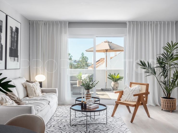 Buy apartment with 3 bedrooms in El Dorado, Nueva Andalucia | Berkshire Hathaway Homeservices Marbella