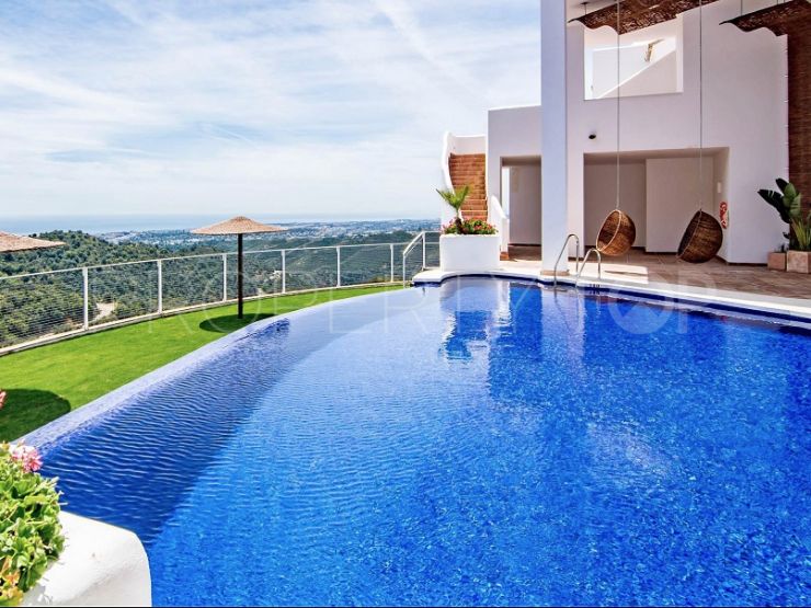 For sale town house with 3 bedrooms in Sierra Blanca Country Club, Istan | Berkshire Hathaway Homeservices Marbella