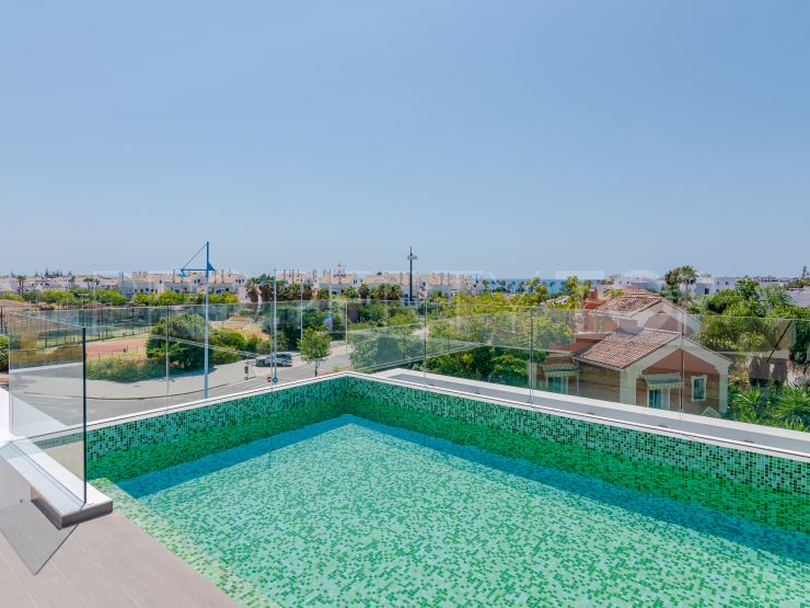 For sale villa with 4 bedrooms in San Pedro de Alcantara | Berkshire Hathaway Homeservices Marbella