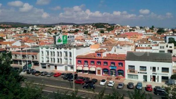 4 bedrooms commercial premises in Pueblo Nuevo de Guadiaro for sale | Sotogrande Home