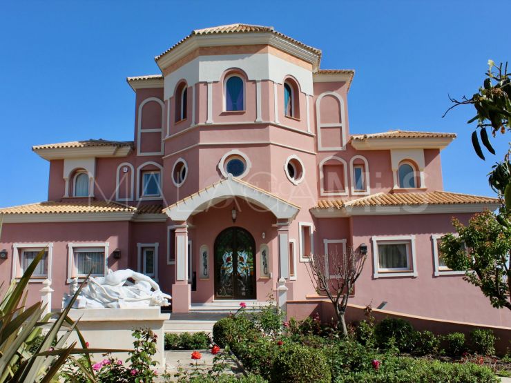 Villa en venta en Los Flamingos Golf, Benahavis | Real Estate Ivar Dahl