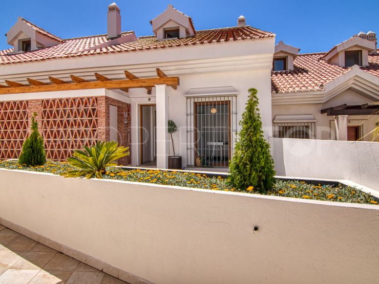 Buy town house in Reserva del Higuerón with 4 bedrooms | Key Real Estate