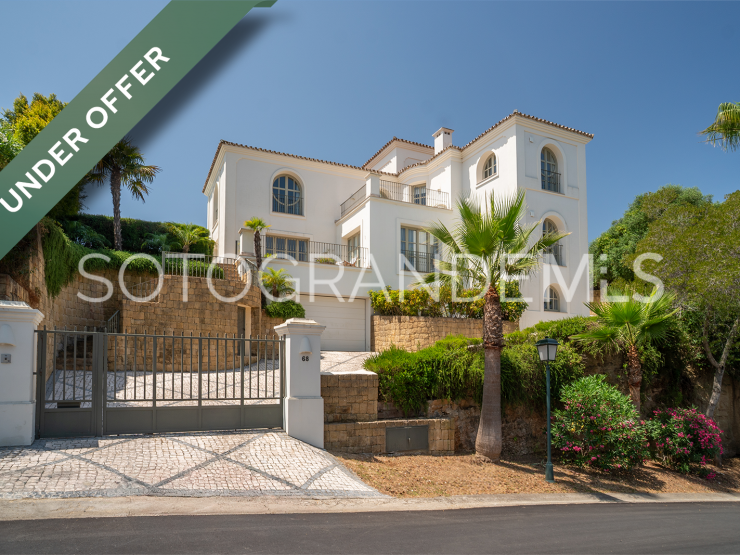5 bedrooms villa for sale in Zona F | Gisèle André Soto