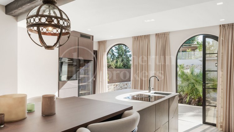 Casa Jazmine - Modern Nueva Andalucia Residence