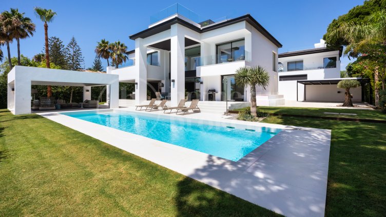 Villa Harmonia - Modern Strandfastighet vid San Pedro Strand