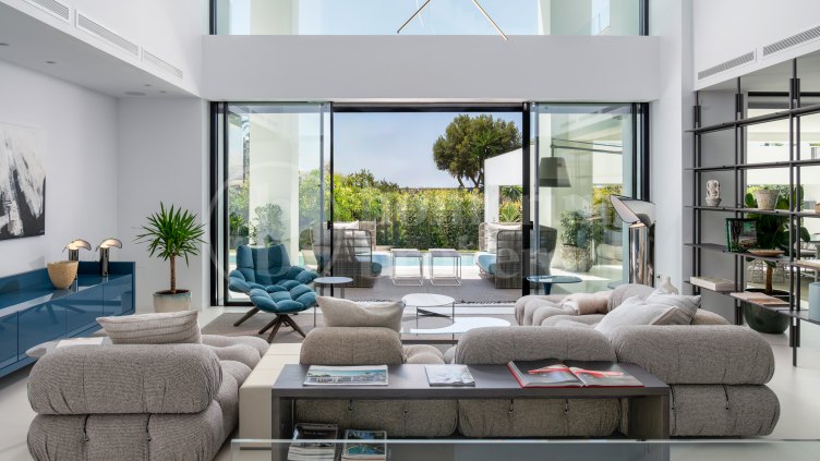 Villa Harmonia - Modern Strandfastighet vid San Pedro Strand