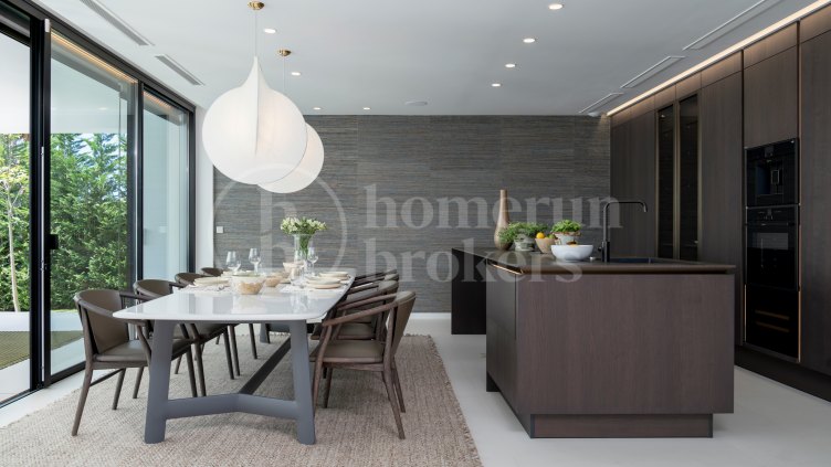 Villa Harmonia - Modern Strandfastighet vid San Pedro Strand