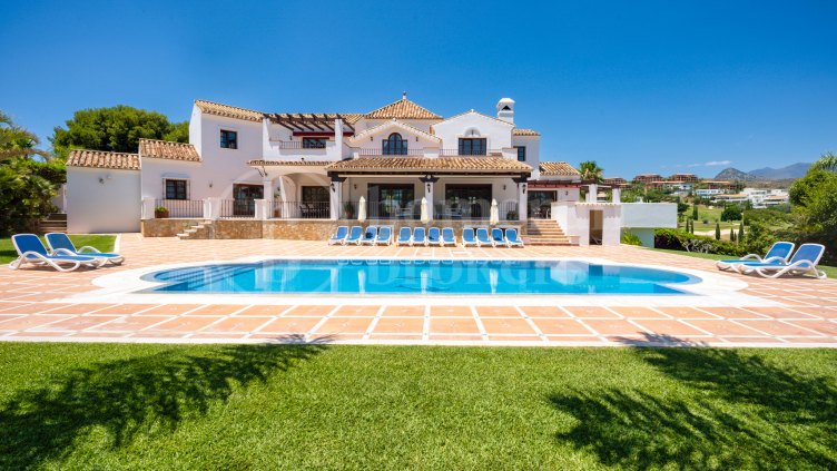 Villa Vitelli - Exquisite Andalusian Mansion in Cancelada