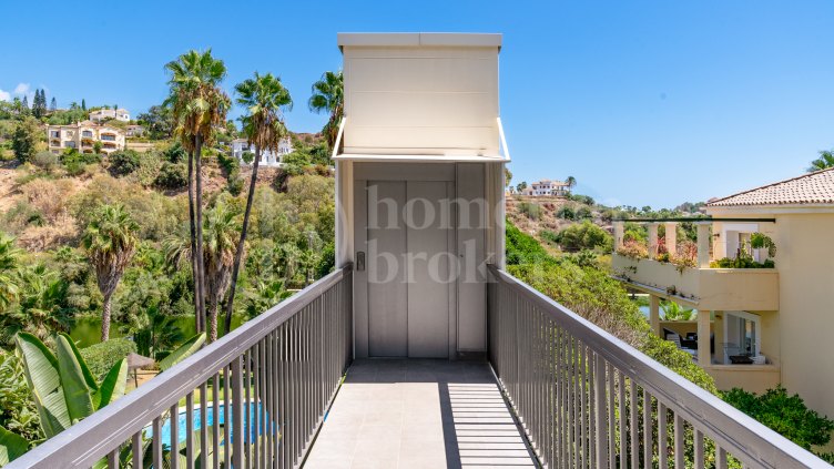 Apartment Los Arcos de La Quinta - Panoramic Long-Term Rental Retreat