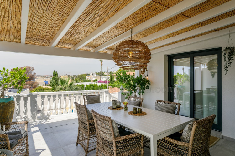Exclusive mediterranean villa with spectaculars sea views