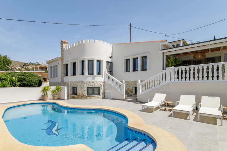Exclusive mediterranean villa with spectaculars sea views