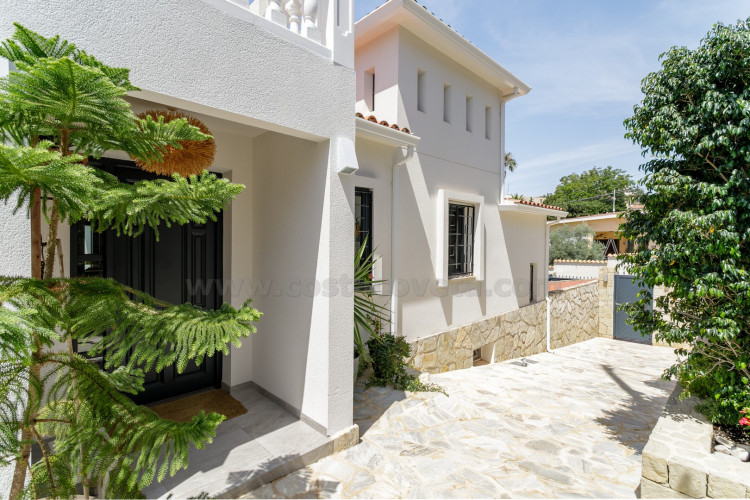 Exclusive mediterranean villa with spectaculars sea views