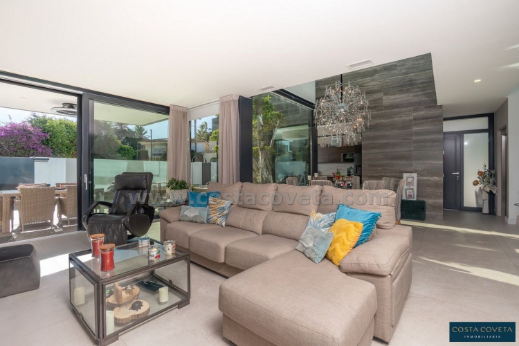 Exclusive modern villa in the heart of El Albir