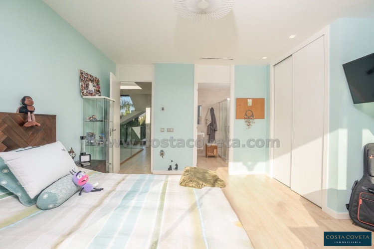 Exclusive modern villa in the heart of El Albir