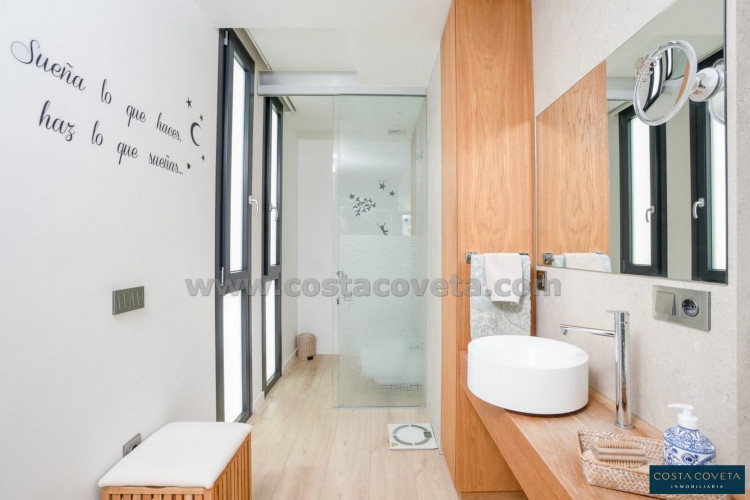 Exclusive modern villa in the heart of El Albir