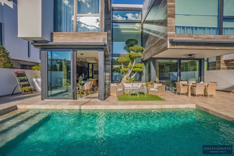 Exclusive modern villa in the heart of El Albir