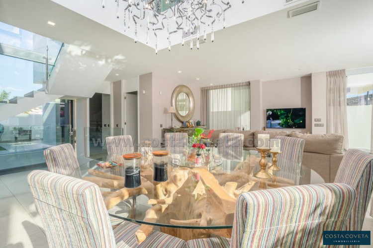 Exclusive modern villa in the heart of El Albir