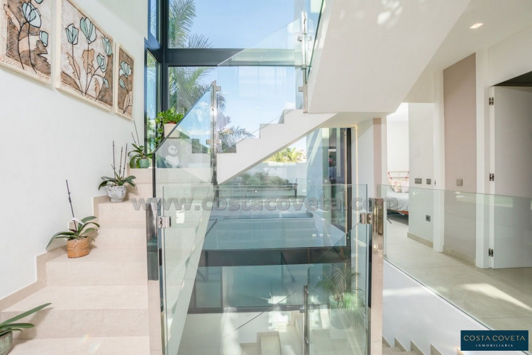 Exclusive modern villa in the heart of El Albir