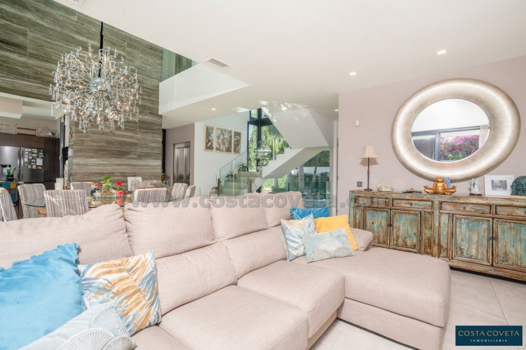 Exclusive modern villa in the heart of El Albir