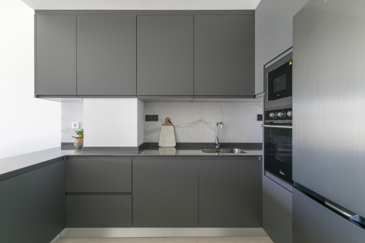 Ground floor apartment with spacious terrace and direct access to the pool in La Mata