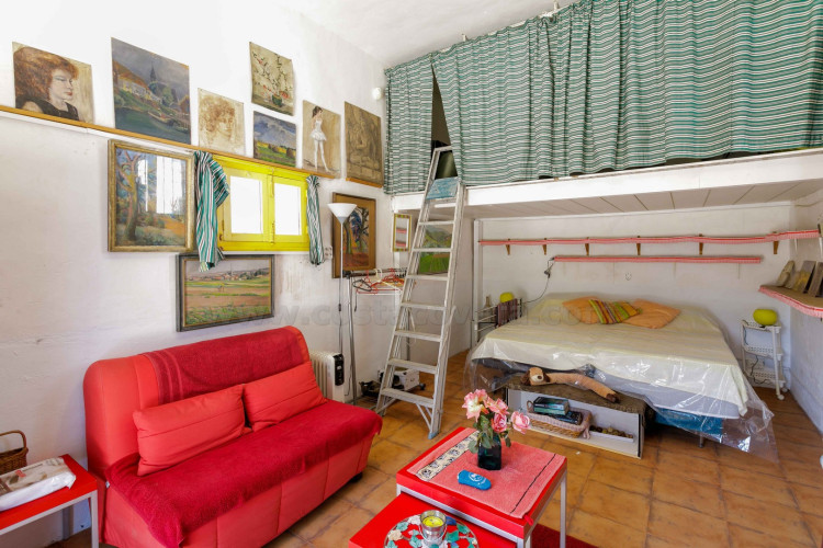 Detached chalet with big garden near the sea