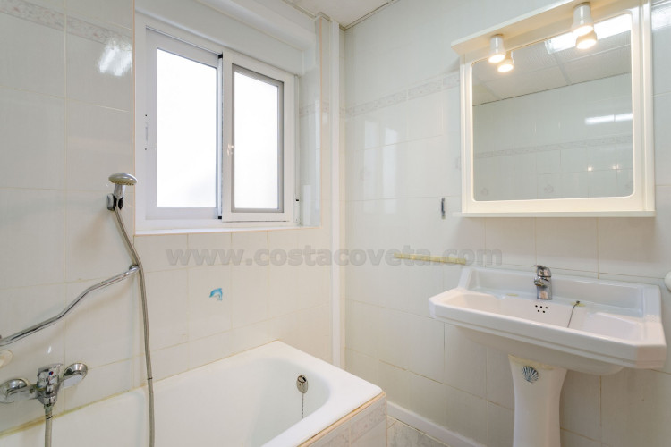 Detached chalet with big garden near the sea