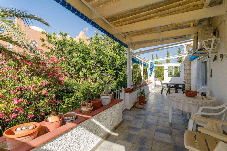 Detached chalet with big garden near the sea