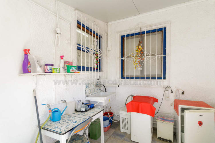 Detached chalet with big garden near the sea