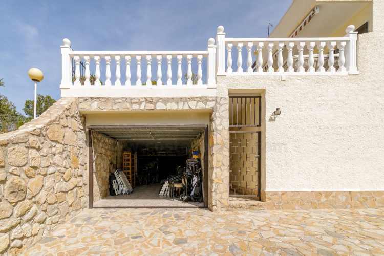 Espectacular chalet estilo mediterraneo cerca del mar