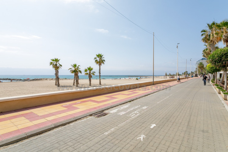 Fantastic beachfront penthouse on the promenade of campello with breathtaking sea views