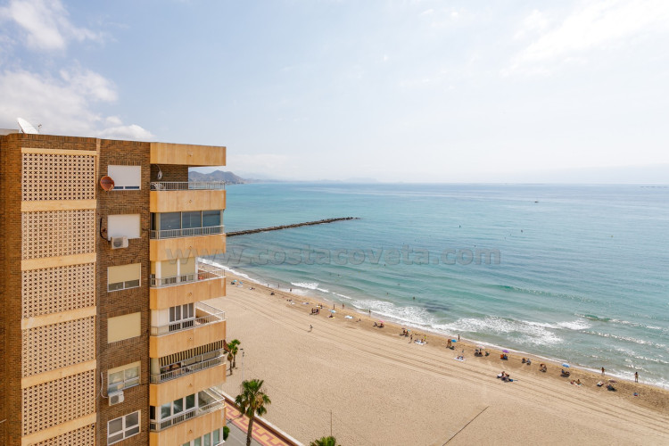 Fantastic beachfront penthouse on the promenade of campello with breathtaking sea views