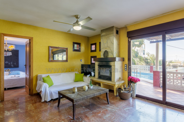 Chalet con vistas a la costa de alicante y a tan solo a 100m de la playa