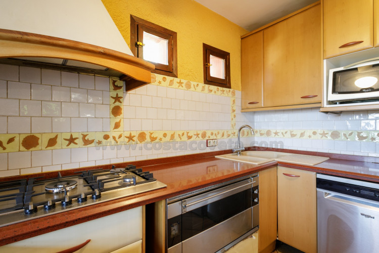 Chalet con vistas a la costa de alicante y a tan solo a 100m de la playa