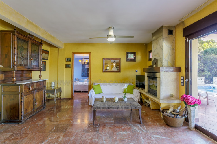 Chalet con vistas a la costa de alicante y a tan solo a 100m de la playa