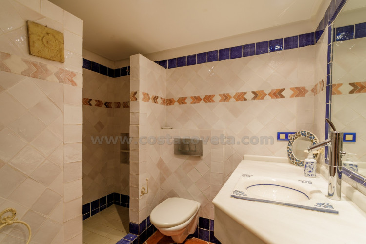 Chalet con vistas a la costa de alicante y a tan solo a 100m de la playa