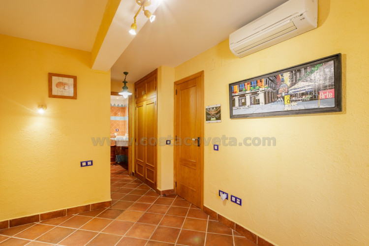 Chalet con vistas a la costa de alicante y a tan solo a 100m de la playa