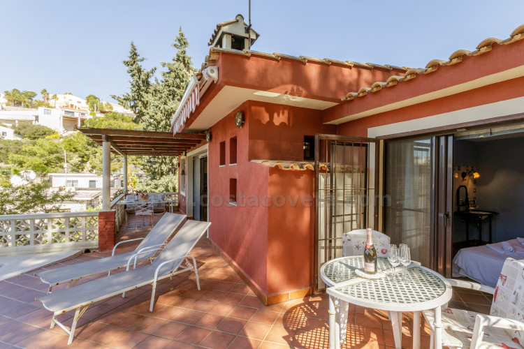 Chalet con vistas a la costa de alicante y a tan solo a 100m de la playa