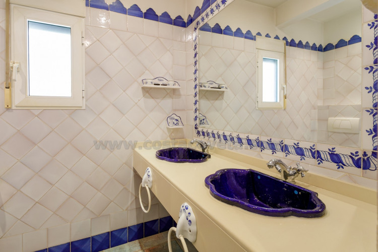 Chalet con vistas a la costa de alicante y a tan solo a 100m de la playa