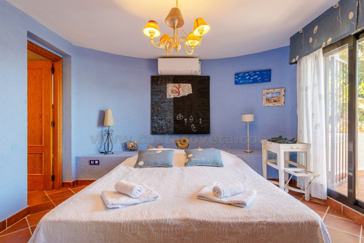 Chalet con vistas a la costa de alicante y a tan solo a 100m de la playa