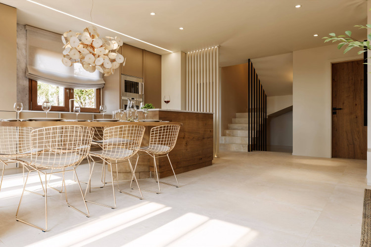 Luxury new-build villas with swimming pool and sea views