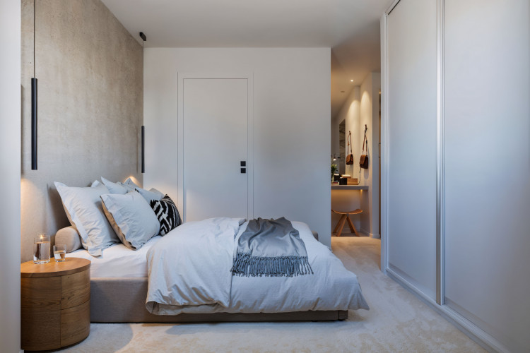 Luxury new-build villas with swimming pool and sea views