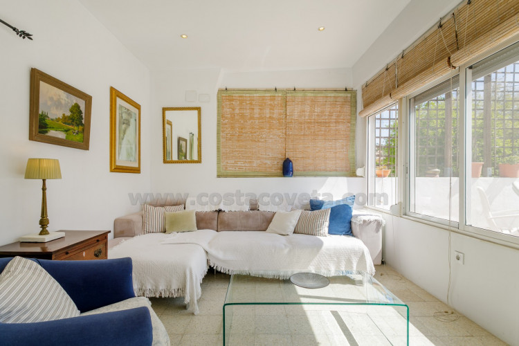 Mini-bungaló muy del mar con amplia terraza soleada y gran potencial de ampliación